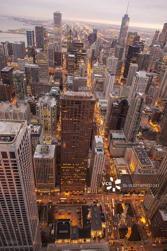 从汉考克大厦俯瞰芝加哥天际线图片素材