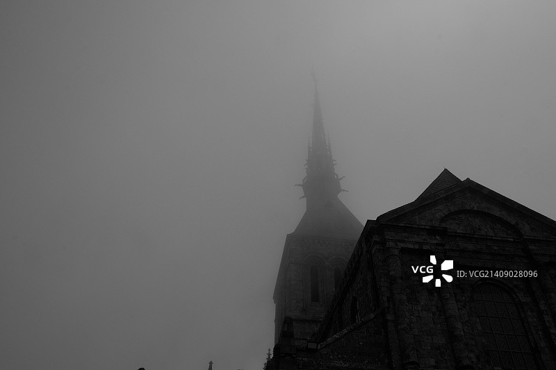 教堂尖顶图片素材