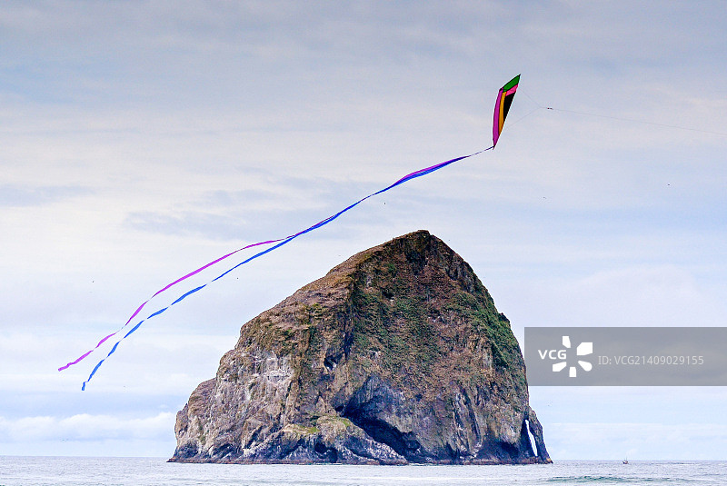 干草堆岩的风筝图片素材