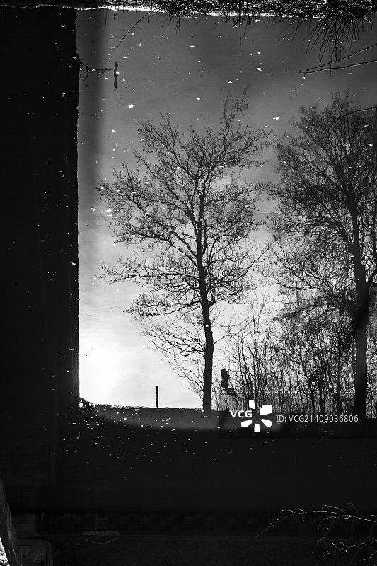 河流镜面图片素材