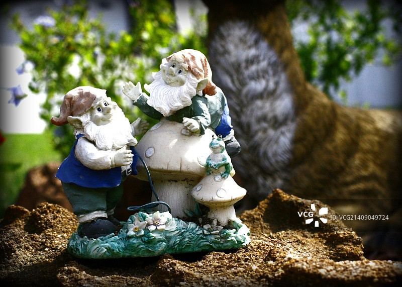 去找小矮人图片素材