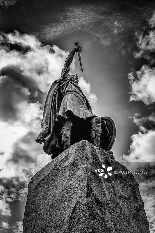 温彻斯特阿尔弗雷德大帝雕像图片素材