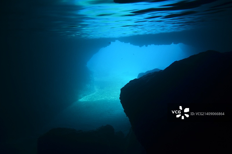 瓦努阿图塔纳岛水下蓝洞图片素材