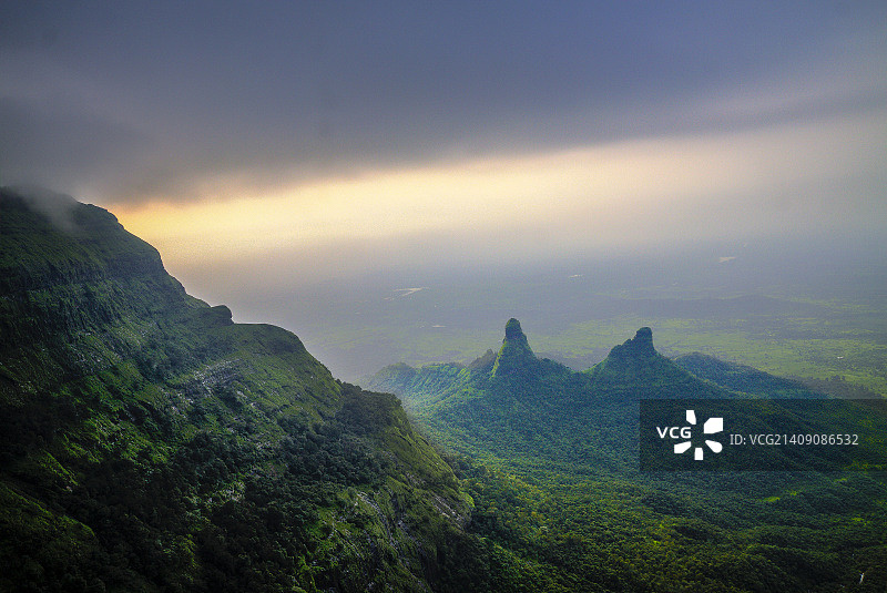 Gorakhgad和Machindragad，来自Ahupe Ghat图片素材