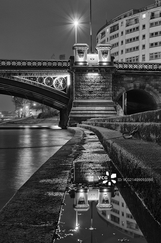 特伦特桥倒影图片素材