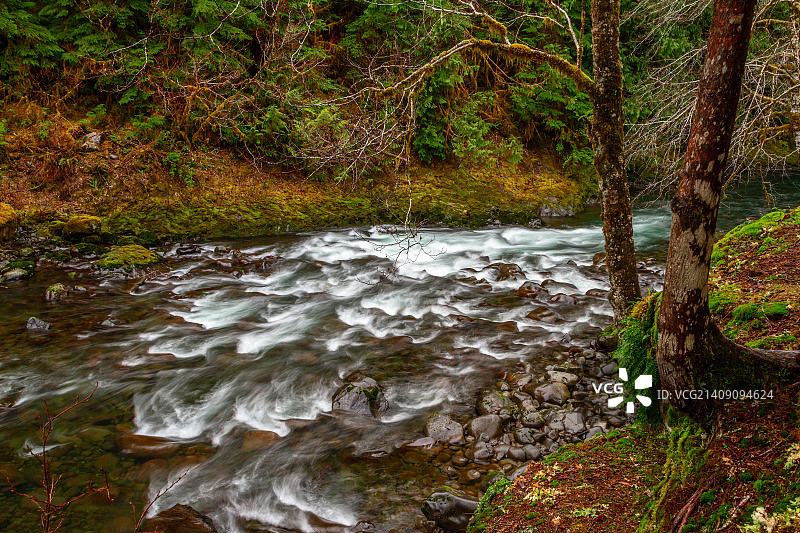 索尔达克河流图片素材