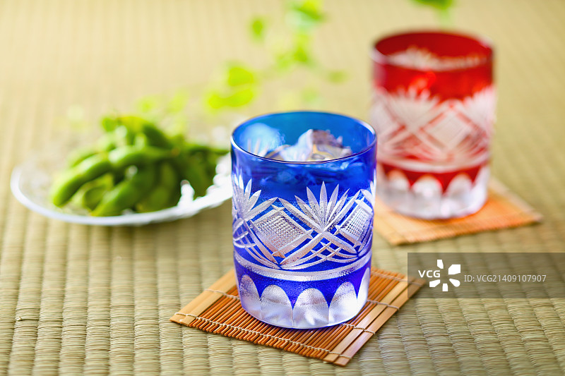 日式传统江户花纹玻璃器皿图片素材