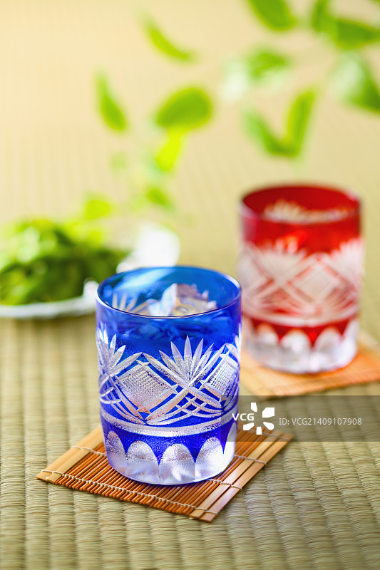 日式传统江户花纹玻璃器皿图片素材