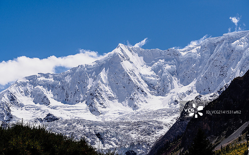 中国最美冰川之西藏米堆冰川图片素材