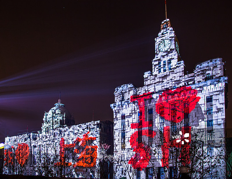 上海外滩跨年3D灯光秀图片素材