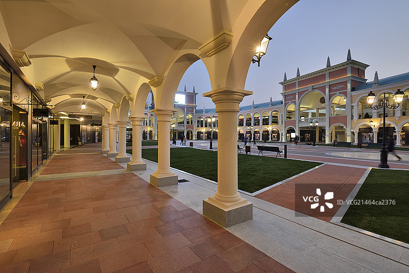 佛罗伦萨小镇夜景图片素材