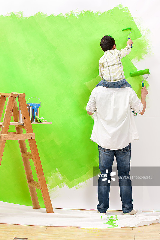 父子快乐装修图片素材