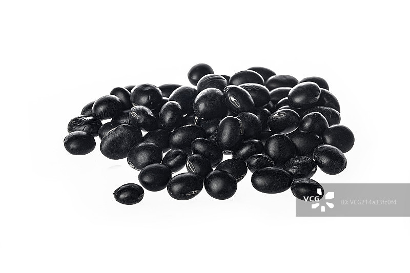 放在桌子上的黑豆图片素材