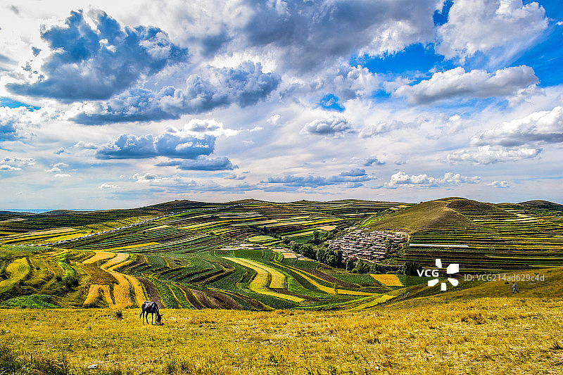 秋天公路美景图片素材