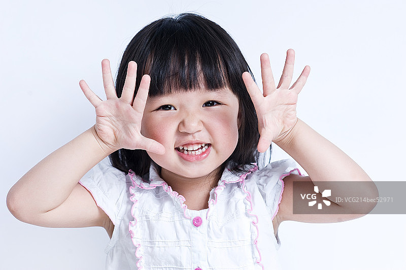 棚拍可爱的小女孩图片素材