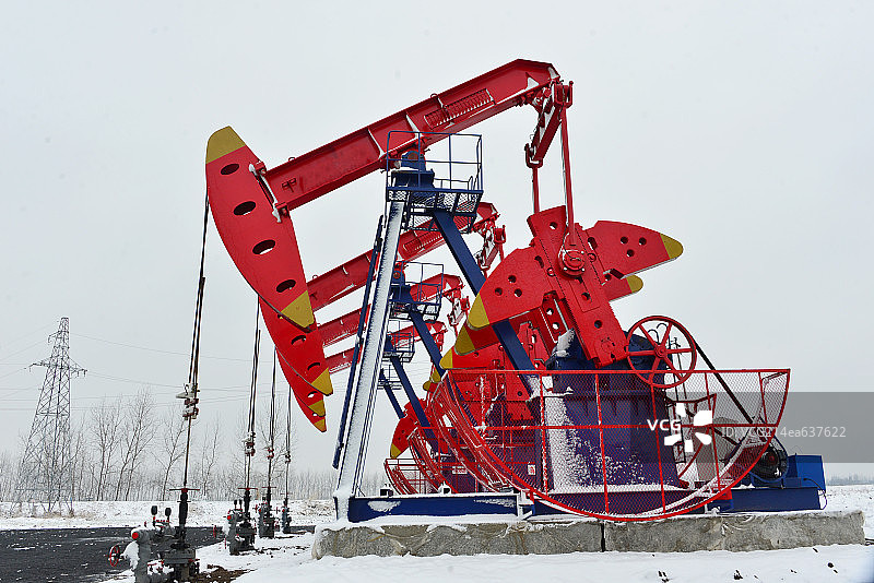 江苏省扬州油田雪景图片素材