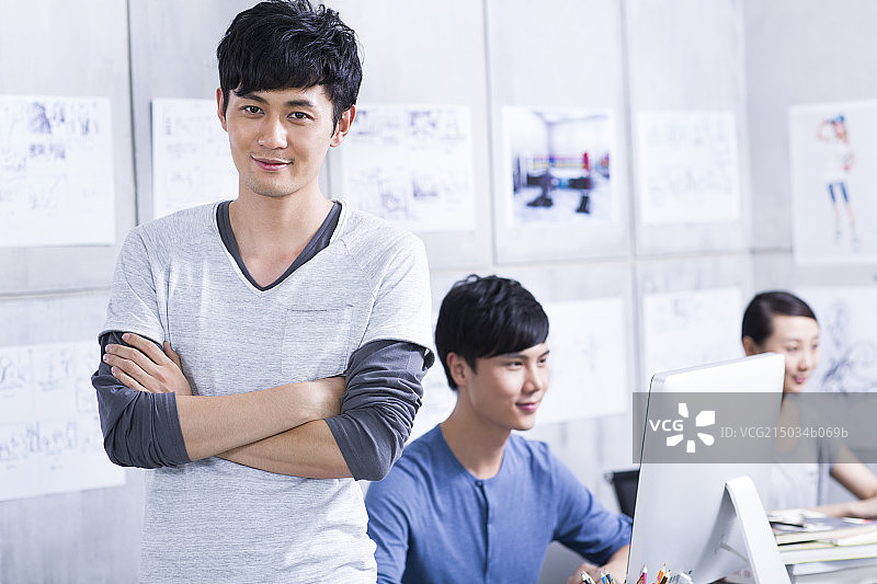 快乐的办公室职员图片素材