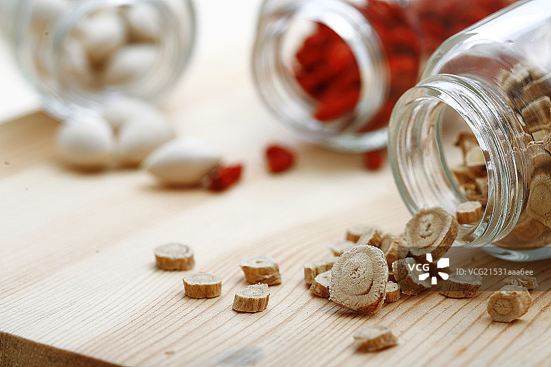 甘草枸杞白果图片素材