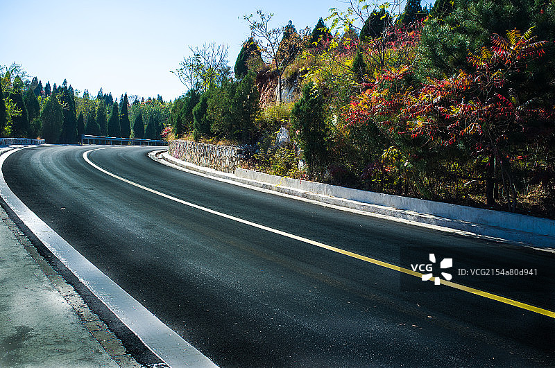 山路弯弯图片素材