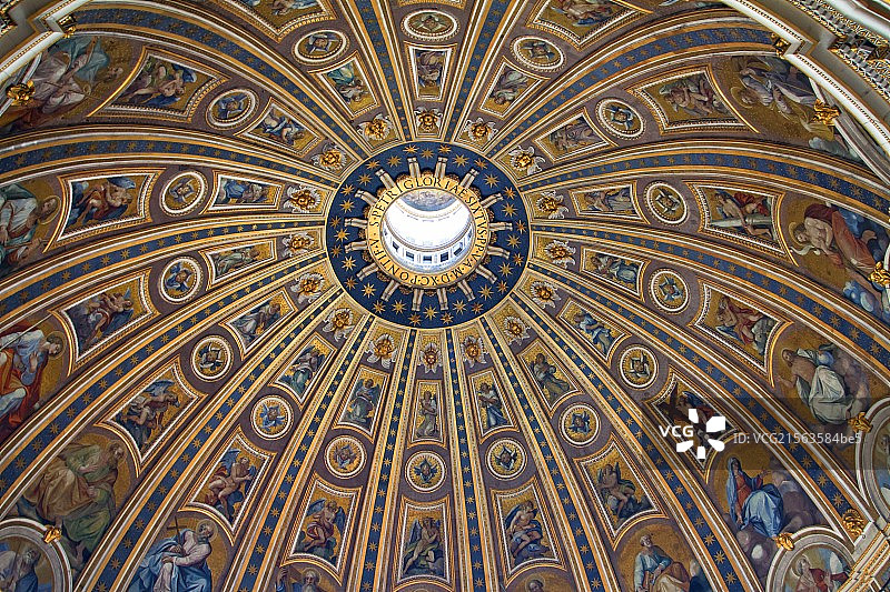 教堂的圆形屋顶图片素材