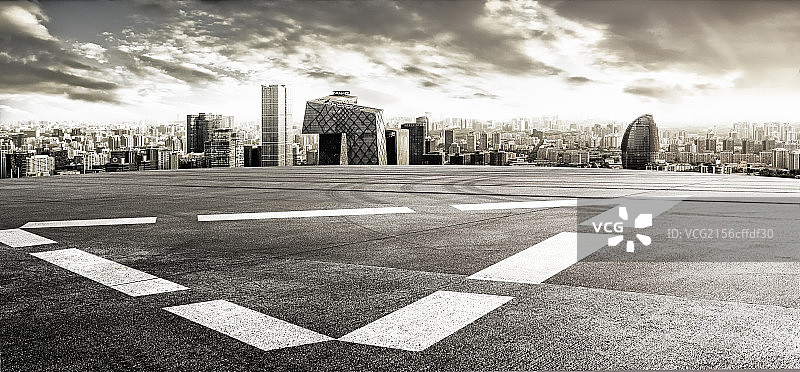 楼顶直升机停机坪和高视角看北京CBD全景图片素材