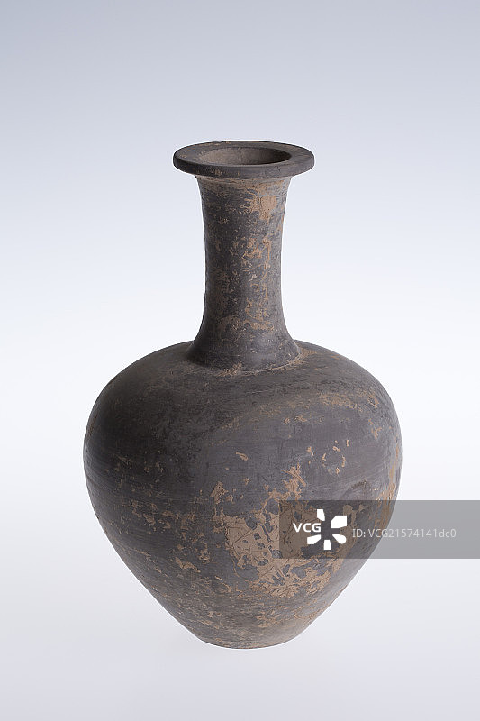 汉代灰陶长颈瓶图片素材