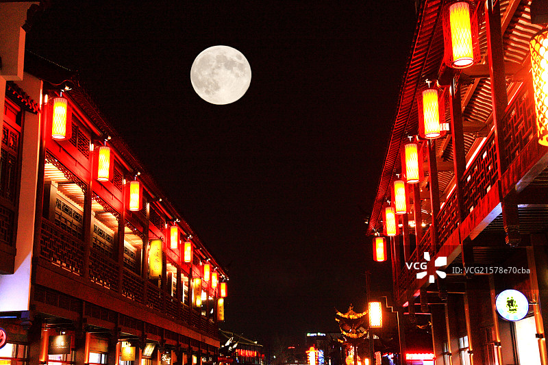 南京古秦淮古典建筑的夜景图片素材