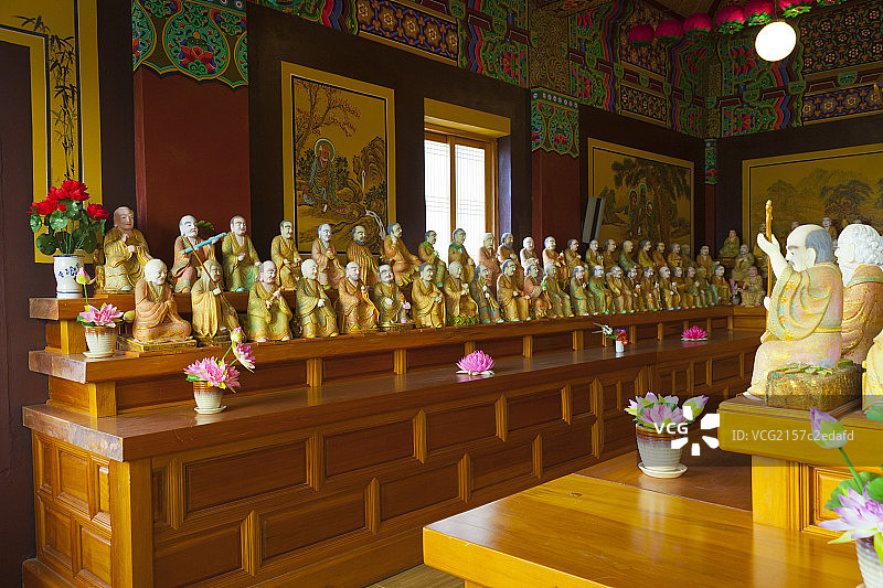 韩国济州岛药泉寺罗汉堂图片素材