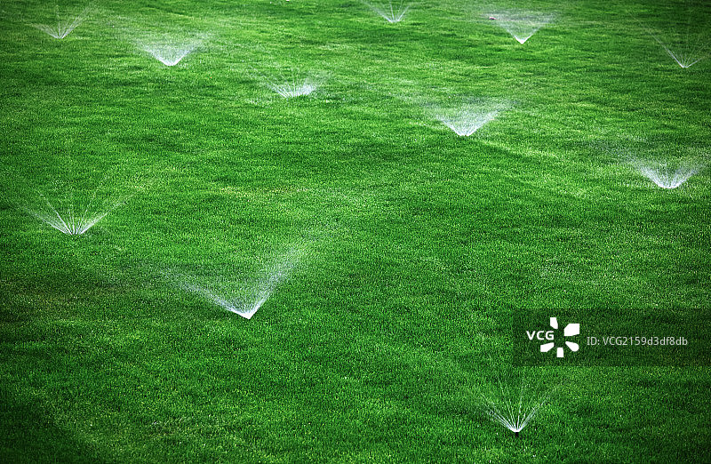 自动喷水图片素材