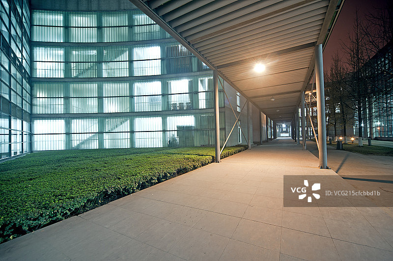 四川大学教学大楼夜景图片素材