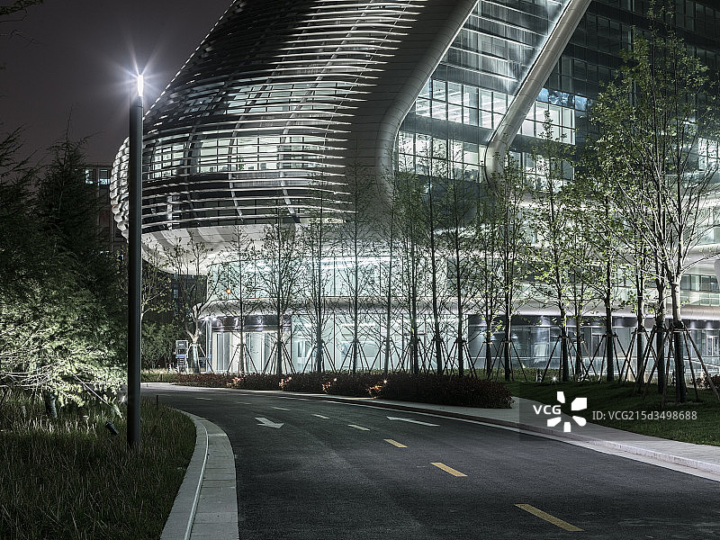 现代建筑-上海凌空soho图片素材