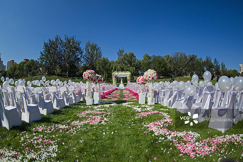 婚礼仪式中的场地布置图片素材
