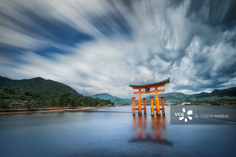 日本三景之水中鸟居图片素材