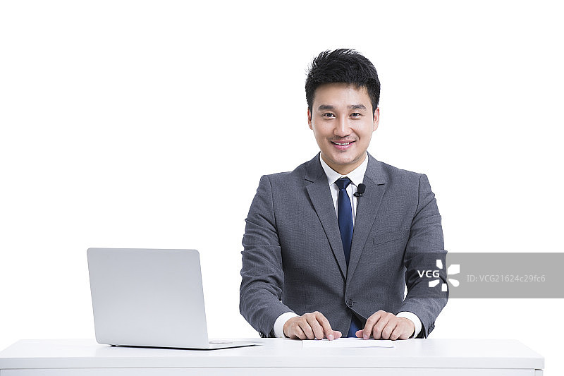 商务男士做广播主持图片素材