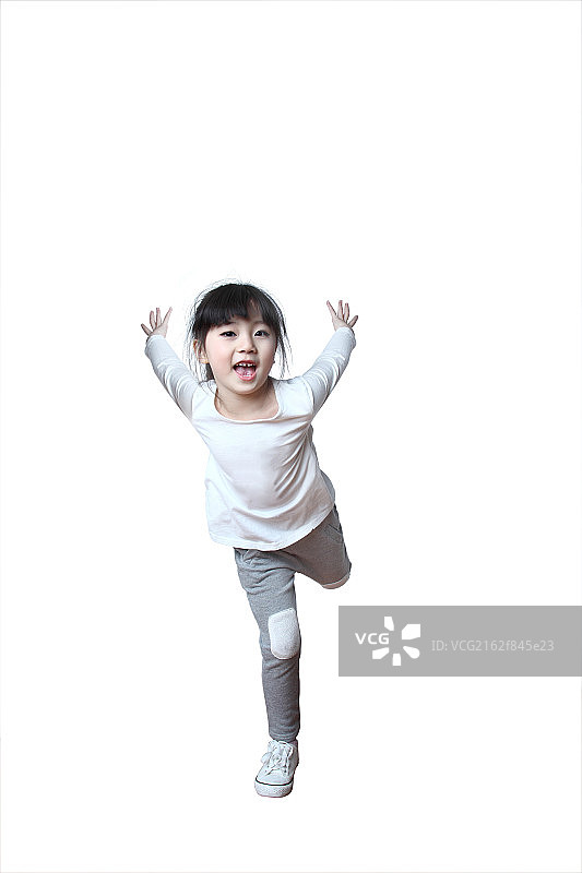 跳跃的小女孩图片素材