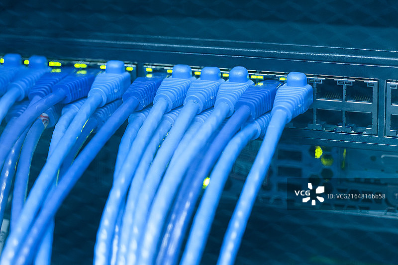 网络服务器和网线图片素材