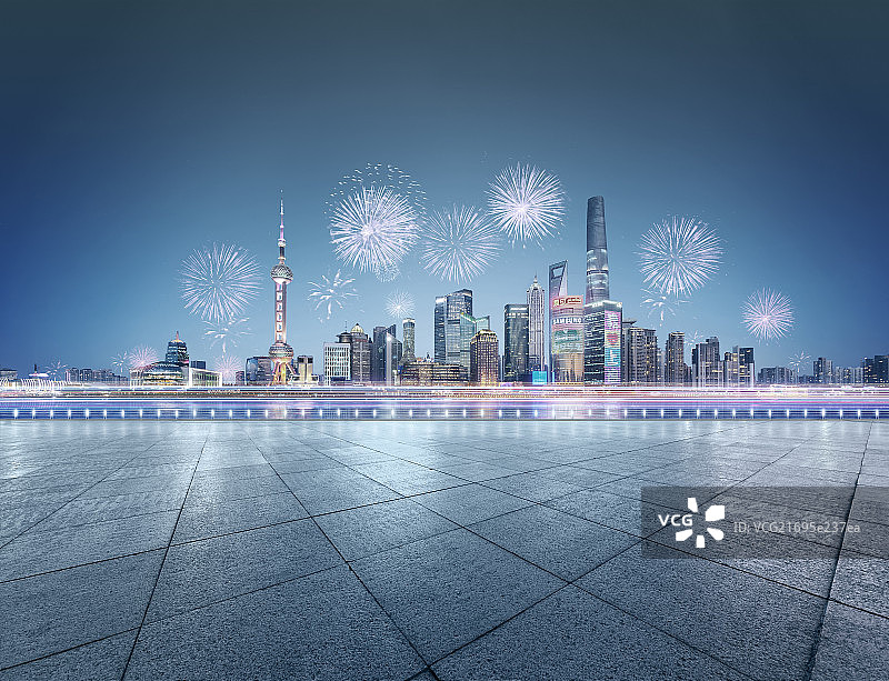 上海城市道路停车场露台图片素材