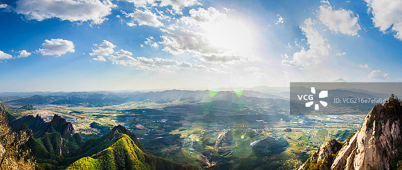 辽宁丹东凤凰山俯瞰全景图片素材