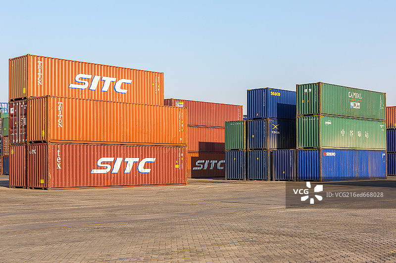 日照港货运码头图片素材