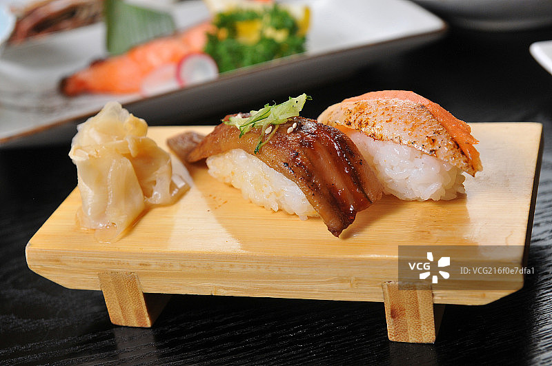 日式料理鳗鱼寿司图片素材