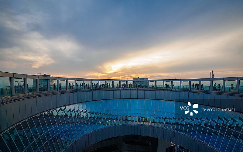 大阪梅田蓝天大厦日落图片素材