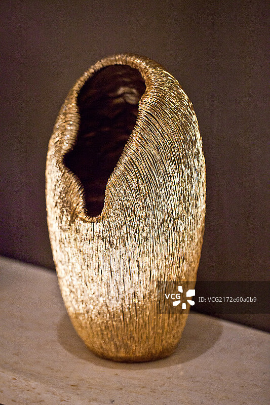 金色容器工艺品图片素材