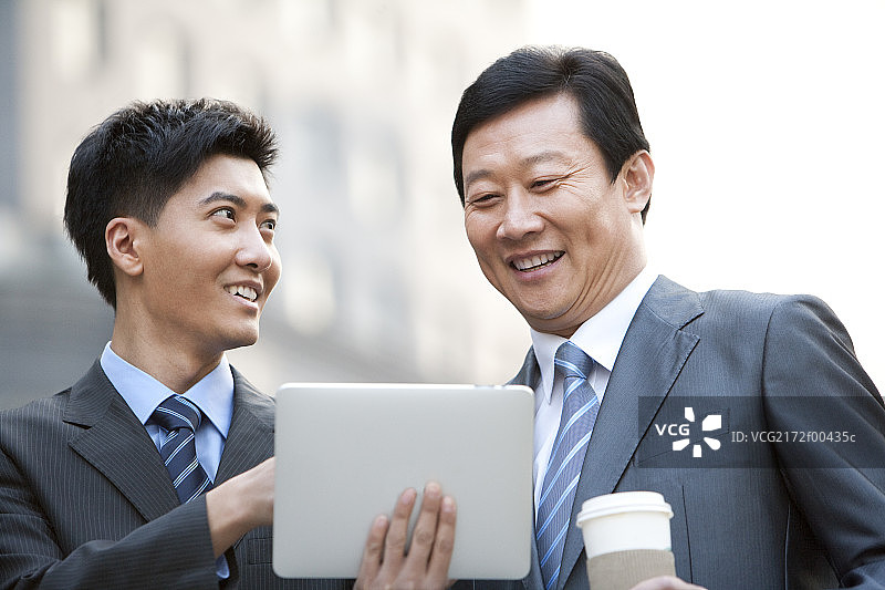 商务人士用IPAD图片素材