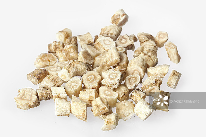 放在桌子上的沙参图片素材