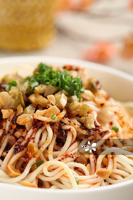 鸡丝凉面图片素材