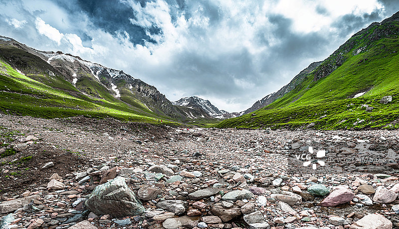 新疆那拉提天山峡谷图片素材