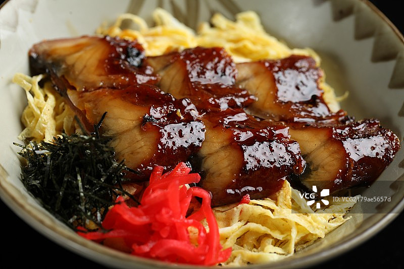 鳗鱼盖饭图片素材