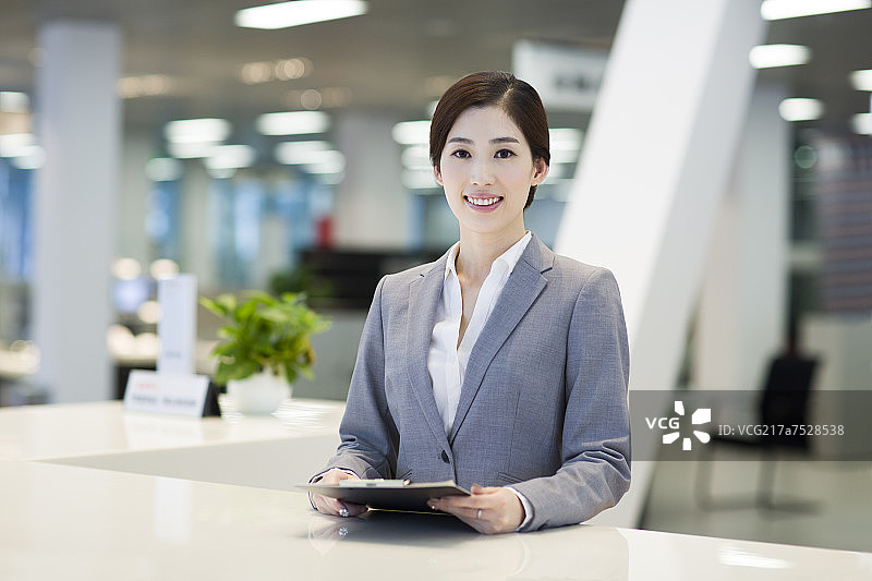 自信的前台接待员图片素材