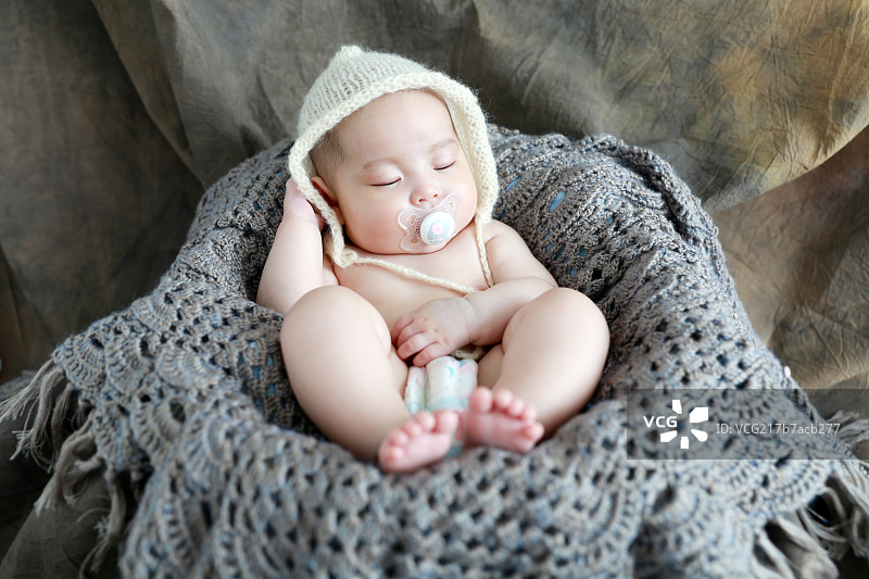 睡着的婴儿图片素材