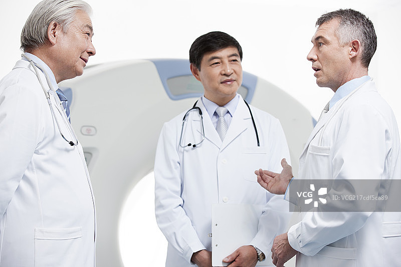 CT室里的医生图片素材